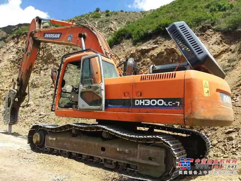 山西出售转让二手19800小时2011年斗山DH300LC挖掘机
