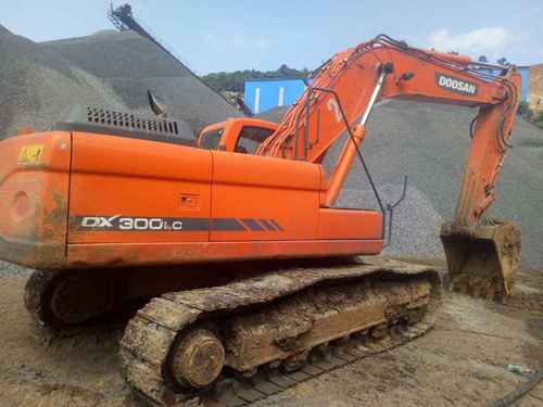 江西出售转让二手2500小时2014年斗山DX300LC挖掘机