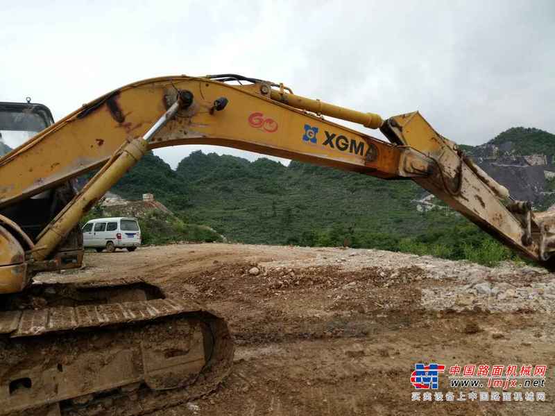 贵州出售转让二手5495小时2010年厦工XG822LC挖掘机