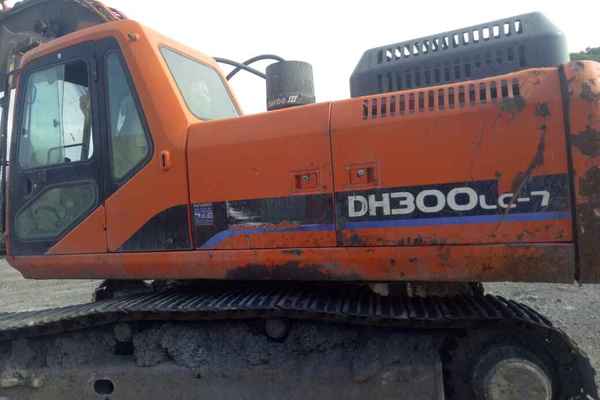 江西出售转让二手8500小时2012年斗山DH300LC挖掘机