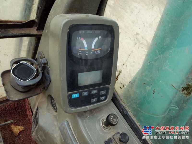 江西出售转让二手18000小时2004年神钢SK135SR挖掘机