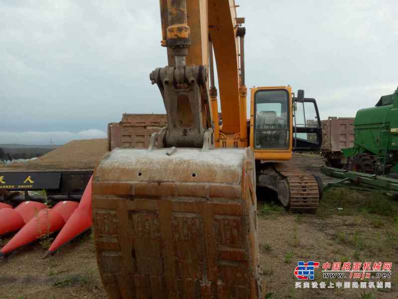 黑龙江出售转让二手18000小时2005年现代R305LC挖掘机