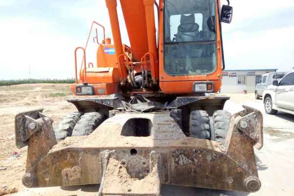 宁夏出售转让二手7000小时2012年斗山轮挖DH210W挖掘机