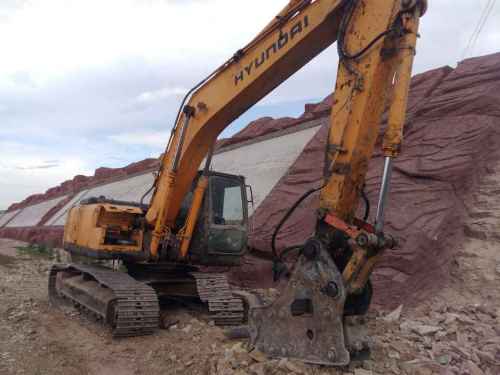 内蒙古出售转让二手15000小时2007年现代R225LC挖掘机