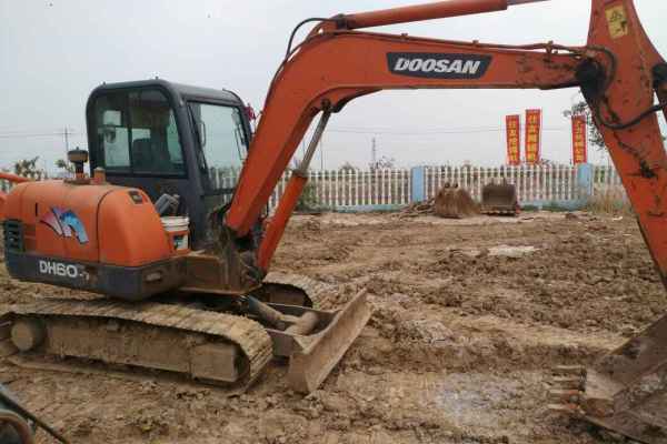 山东出售转让二手10000小时2010年斗山DH60挖掘机