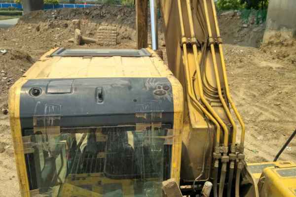 河北出售转让二手10000小时2010年小松PC200挖掘机