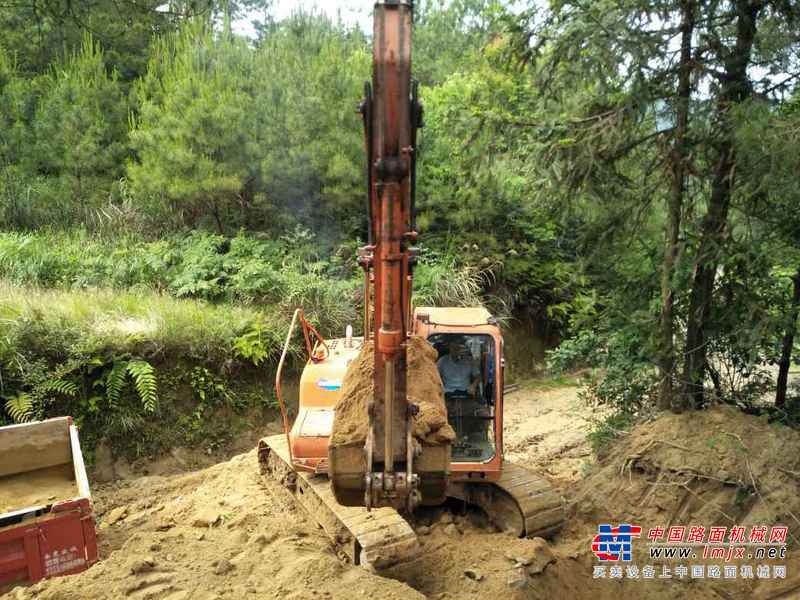重庆出售转让二手10000小时2011年斗山DH150LC挖掘机