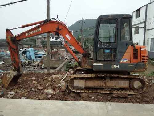 江西出售转让二手10000小时2010年斗山DH55挖掘机