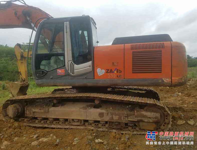 贵州出售转让二手8600小时2010年日立ZX250LC挖掘机