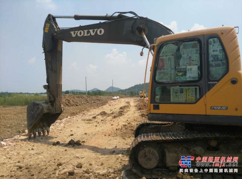 安徽出售转让二手8600小时2011年沃尔沃EC200B挖掘机