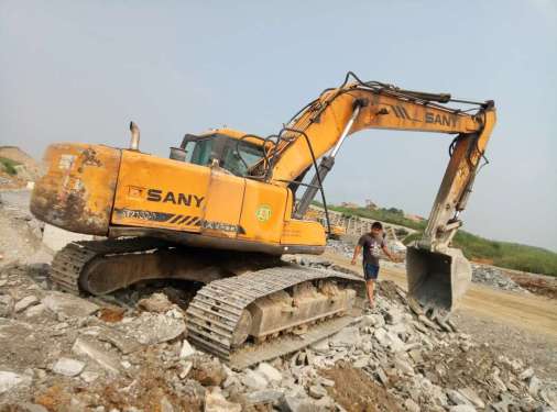 贵州出售转让二手8700小时2012年三一重工SY215C挖掘机