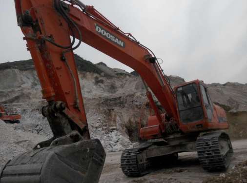 辽宁出售转让二手8000小时2010年斗山DH300LC挖掘机