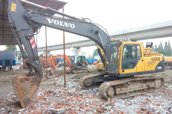 四川出售转让二手12000小时2005年沃尔沃EC210BLC挖掘机