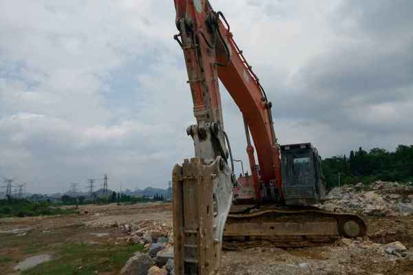 贵州出售转让二手11000小时2009年日立ZX450挖掘机