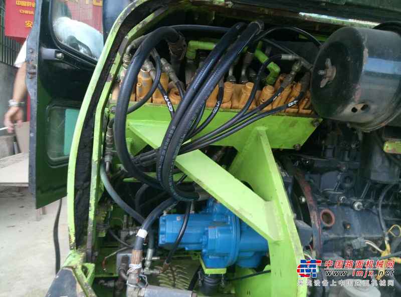 贵州出售转让二手9400小时2005年现代R60挖掘机