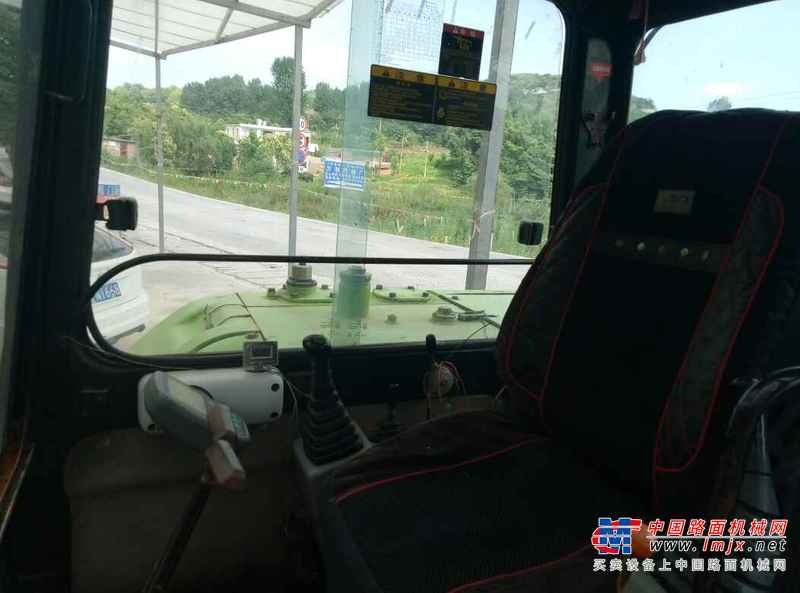 贵州出售转让二手9400小时2005年现代R60挖掘机