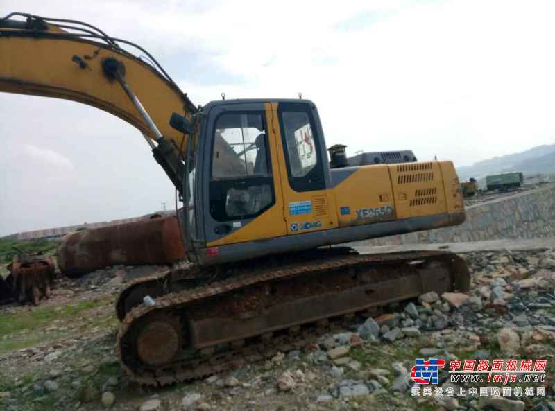 贵州出售转让二手8600小时2011年徐工XE265C挖掘机