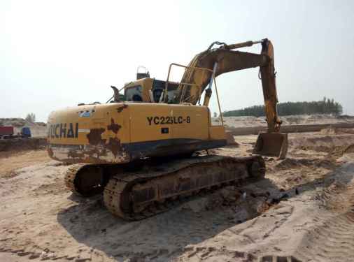 河北出售转让二手11000小时2009年小松PC220挖掘机
