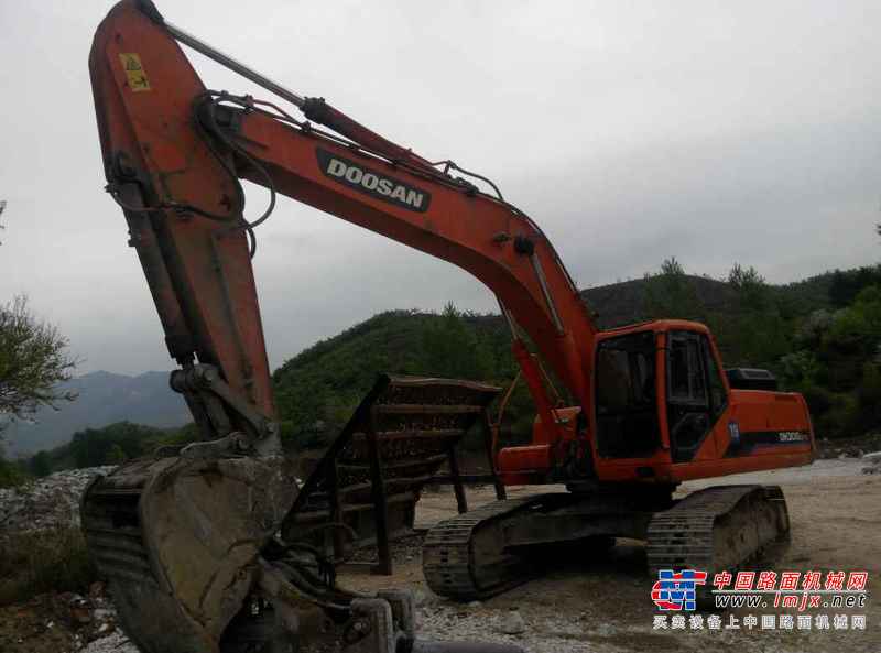 辽宁出售转让二手9900小时2010年斗山DH300LC挖掘机