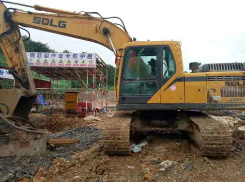 贵州出售转让二手5600小时2013年临工LG6210E挖掘机