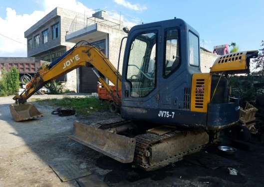 贵州出售转让二手6800小时2010年恒天九五重工JV70挖掘机