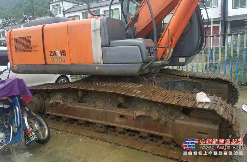 贵州出售转让二手8800小时2010年日立ZX200挖掘机
