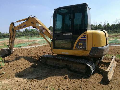 河南出售转让二手8690小时2008年小松PC56挖掘机