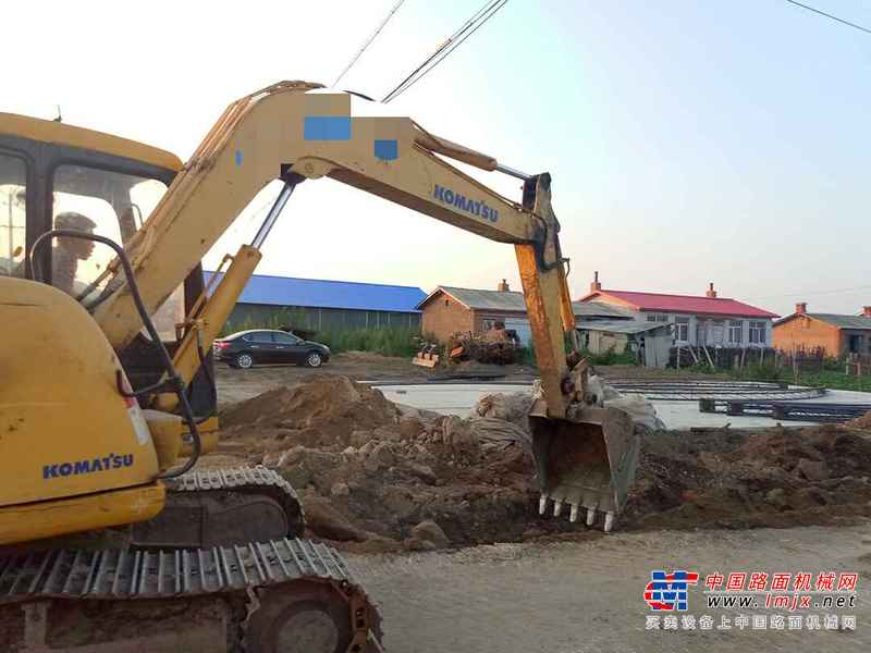 黑龙江出售转让二手12000小时2009年小松PC60挖掘机
