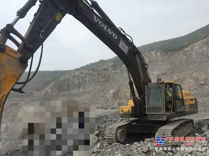 山东出售转让二手8000小时2012年沃尔沃EC480DL挖掘机