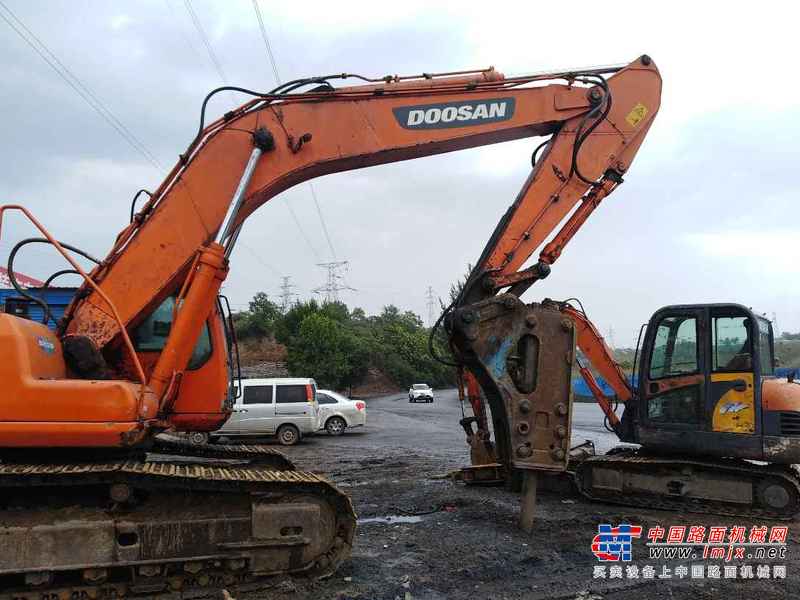 山西出售转让二手20000小时2006年斗山DH300挖掘机