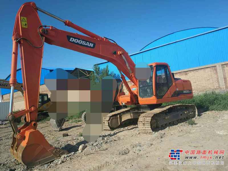 甘肃出售转让二手10000小时2010年斗山DH220挖掘机
