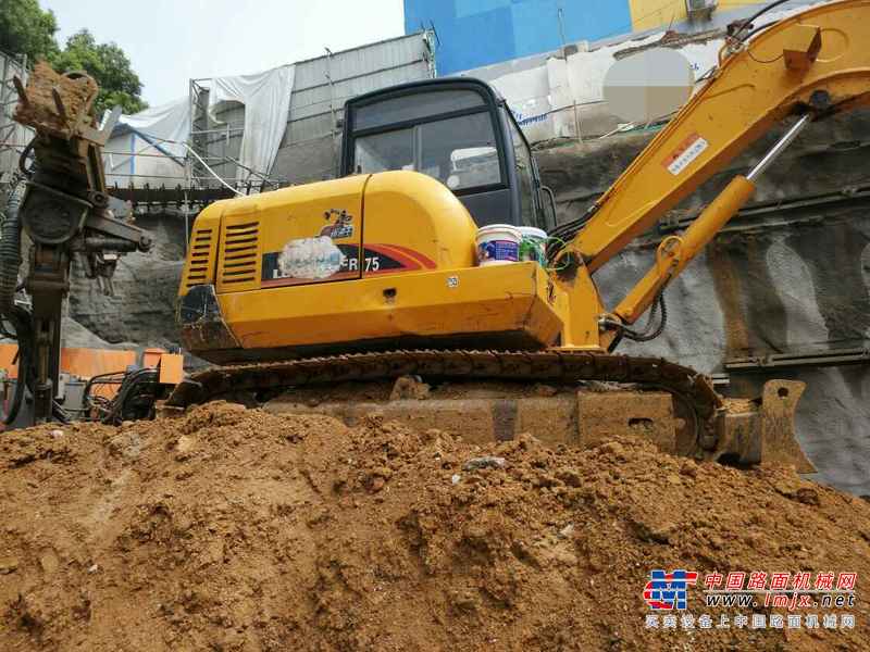 河南出售转让二手5260小时2013年福田雷沃FR60V8挖掘机