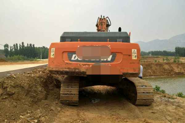 山东出售转让二手7000小时2011年斗山DH300LC挖掘机