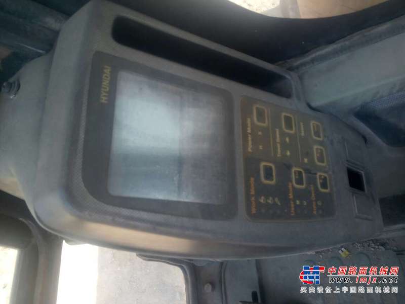 山西出售转让二手9000小时2011年现代R225挖掘机