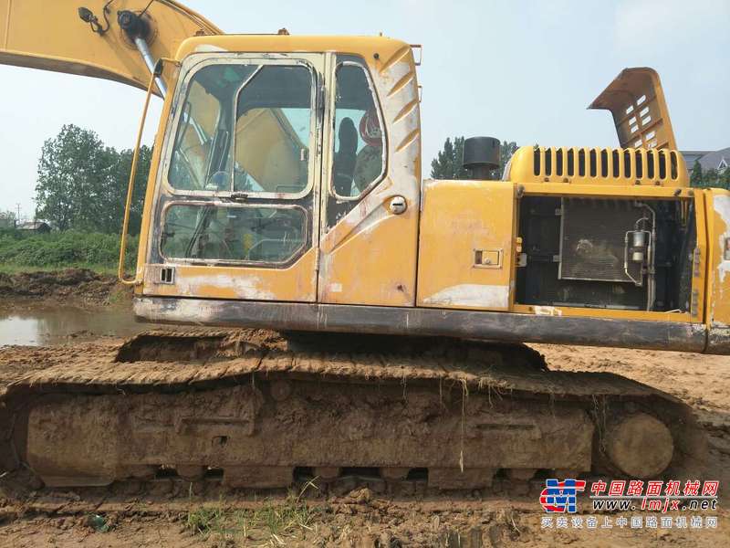 山东出售转让二手8000小时2011年临工LG6210挖掘机