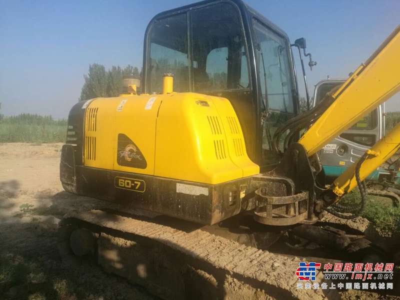 山东出售转让二手6839小时2013年现代R60挖掘机