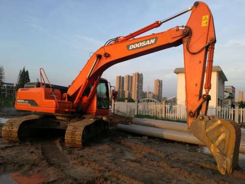 安徽出售转让二手6000小时2014年斗山DH220LC挖掘机