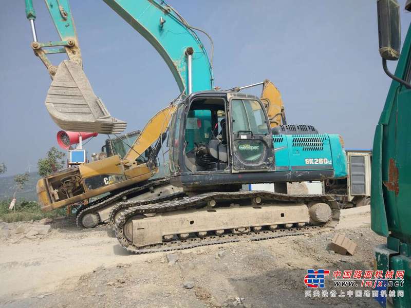山东出售转让二手9600小时2013年神钢SK260LC挖掘机
