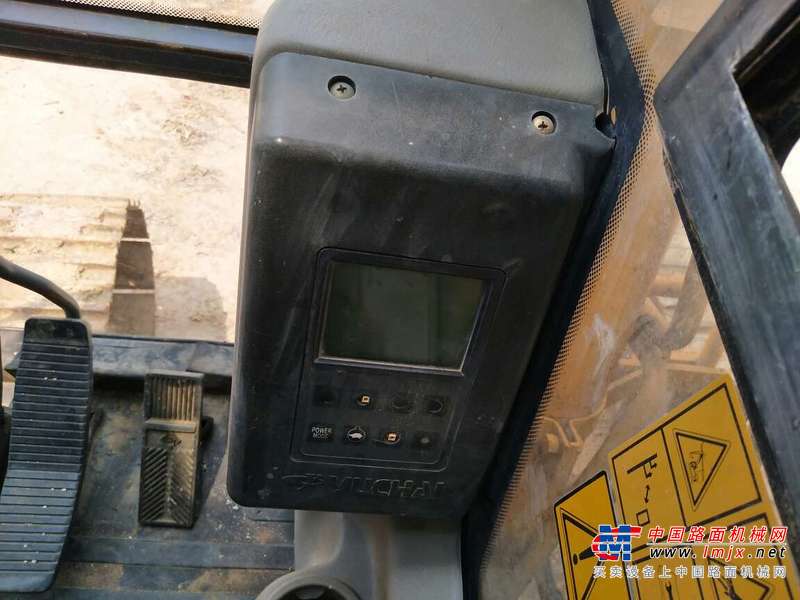 山东出售转让二手8000小时2010年玉柴YC135挖掘机