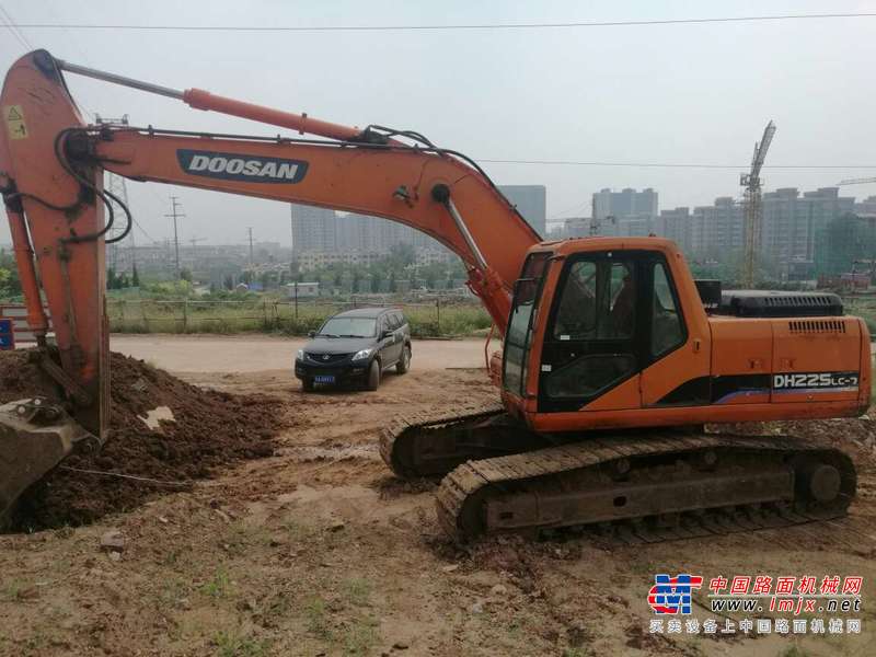 山东出售转让二手8972小时2010年斗山DH225LC挖掘机