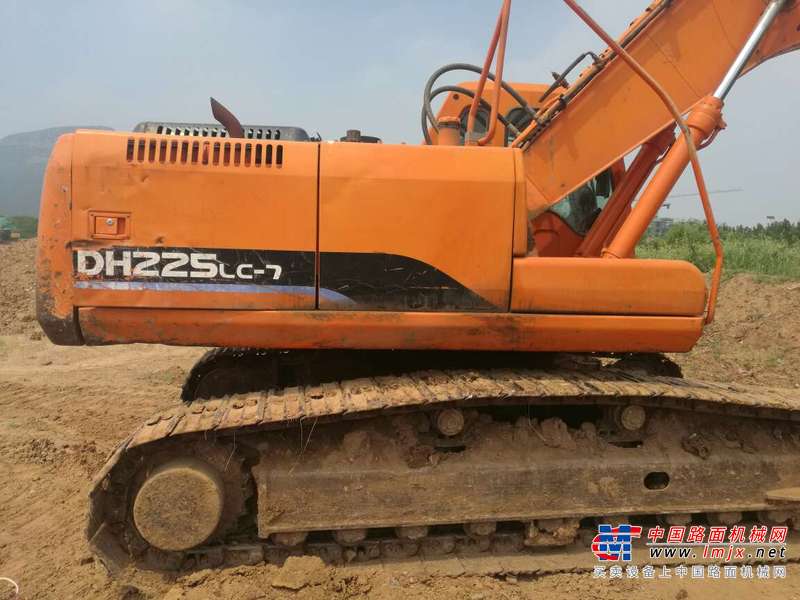 山东出售转让二手8972小时2010年斗山DH225LC挖掘机