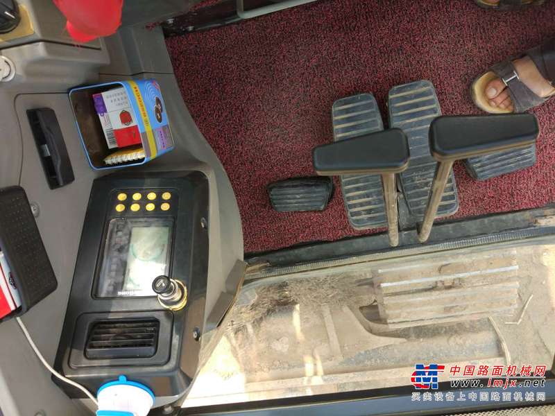 山东出售转让二手2500小时2015年柳工908D挖掘机