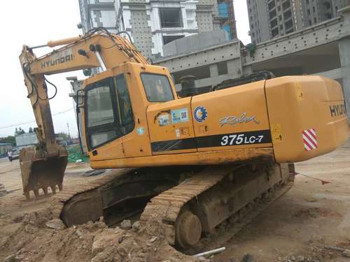 山东出售转让二手8300小时2008年现代R305LC挖掘机