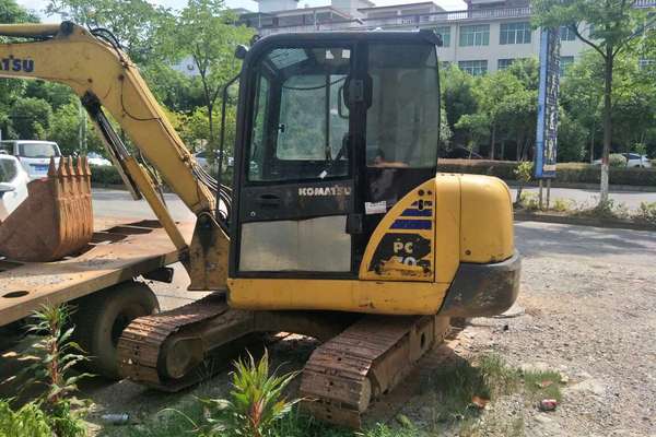 江西出售转让二手5000小时2011年小松PC56挖掘机