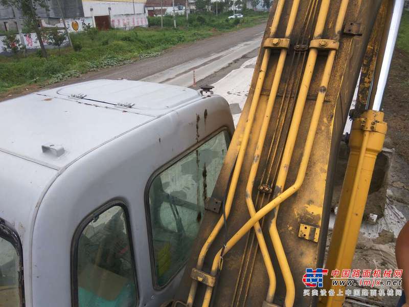 安徽出售转让二手11000小时2006年住友SH200挖掘机