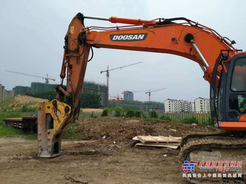 山东出售转让二手7000小时2013年斗山DX380LC挖掘机