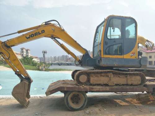 山东出售转让二手8000小时2012年沃得重工W260挖掘机