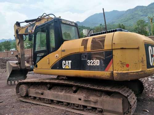 云南出售转让二手9856小时2011年卡特彼勒323D挖掘机