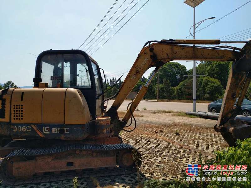 江西出售转让二手8500小时2009年柳工CLG906C挖掘机