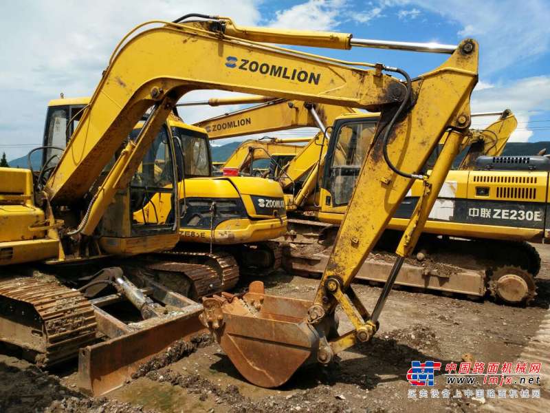 云南出售转让二手4826小时2010年中联重科ZE80挖掘机